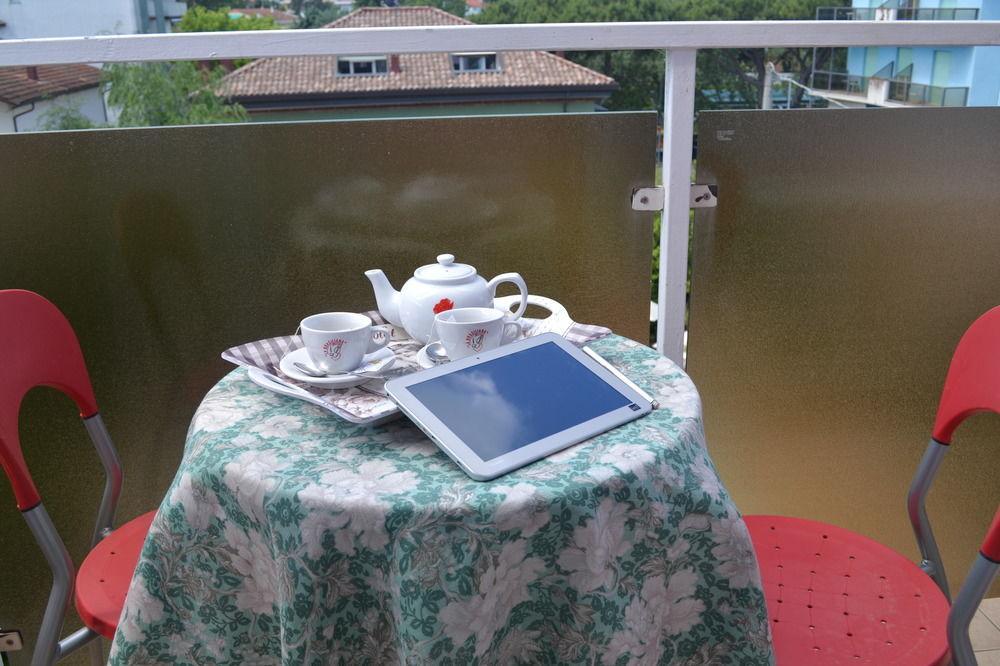 Hotel Tre Rose ริชชิโอเน ภายนอก รูปภาพ